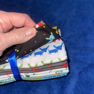 Material bundles new 18x21 each piece 5 each bundle. 2 bundles for sale one pr